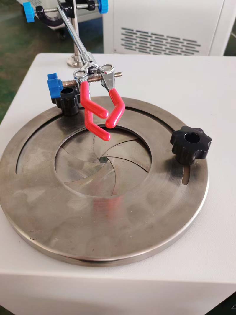 低溫恒溫?cái)嚢璺磻?yīng)浴槽（-40℃）